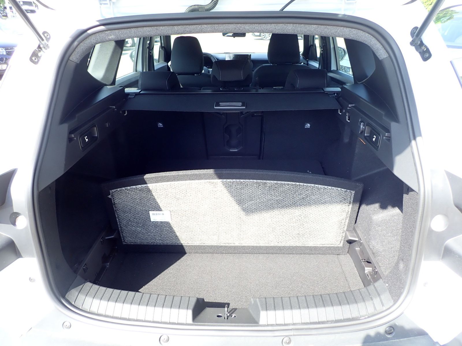 Fahrzeugabbildung Dacia Bigster Expression TCe 140
