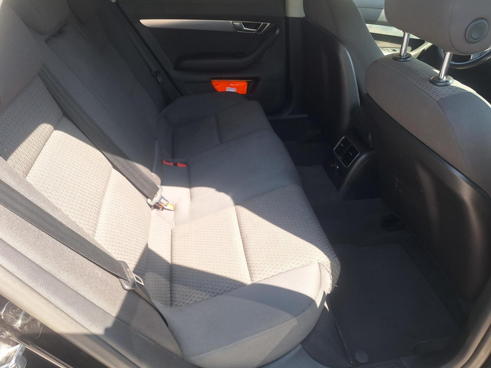 Audi A6 2011 — photo 18