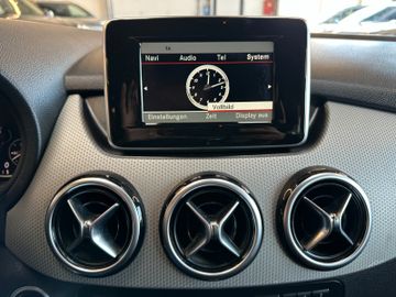 Mercedes-Benz B 180 *KLIMA*SZHZ*LEDER*NAV*PDC*SPUR*TOTWINKEL
