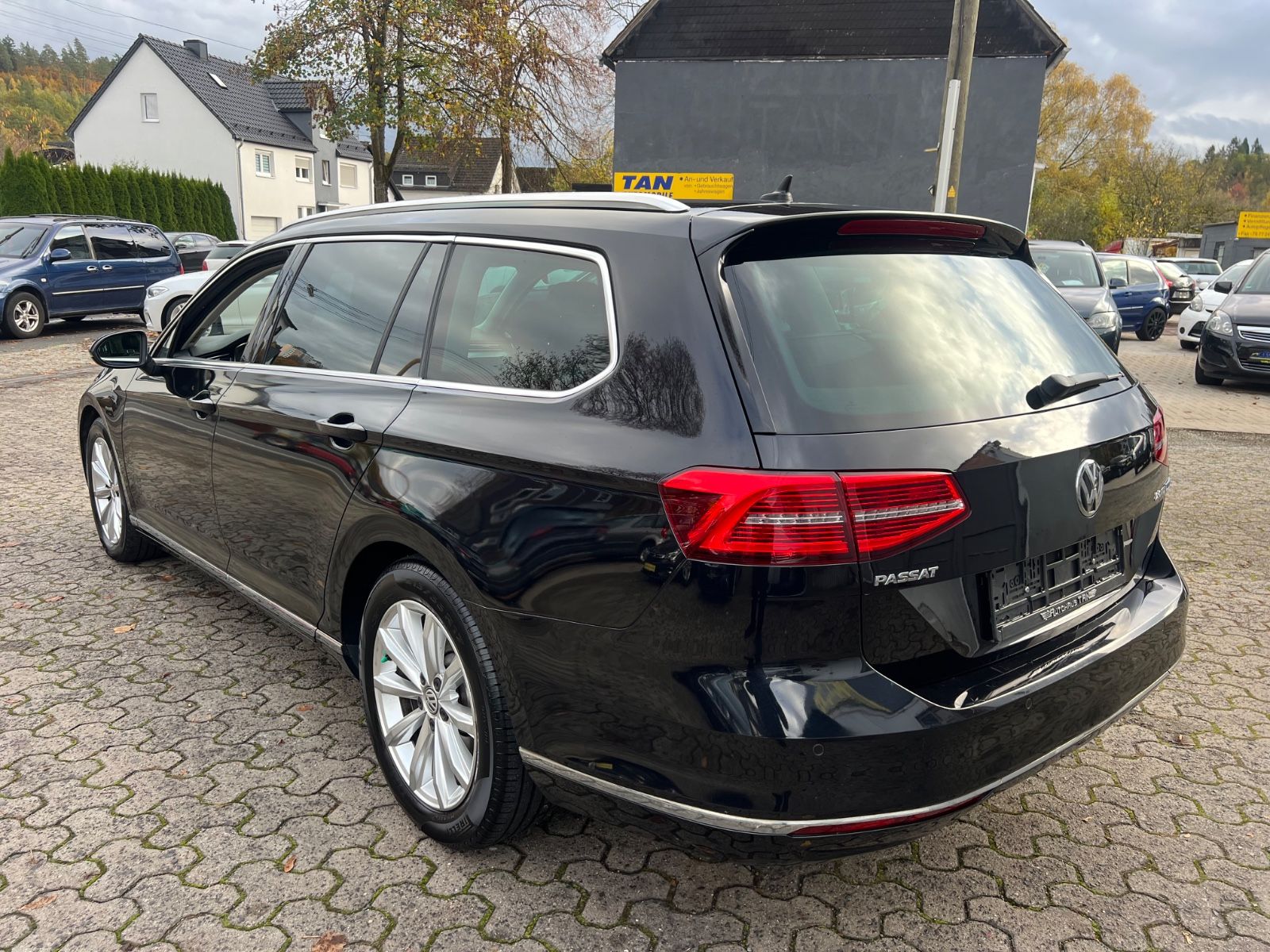 Fahrzeugabbildung Volkswagen Passat Variant Highline *DIGITALTACHO*CARPPLAY*