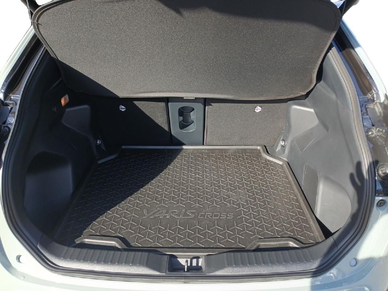 Fahrzeugabbildung Toyota Yaris Cross Hybrid AWD-i Premiere Edition