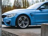 BMW M4 YAS MARINO - blaue BMW M4
