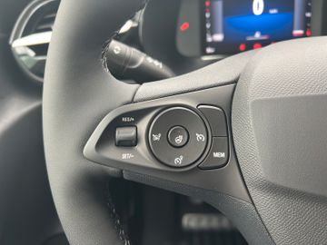 Fotografie 14 des Opel Corsa F GS Komfort-Paket Alllwetterreifen