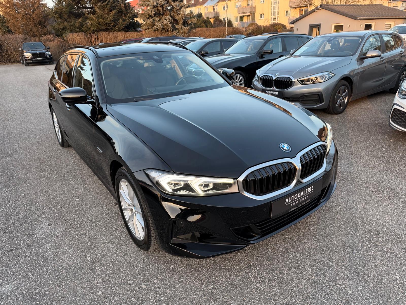 BMW 320e Tour / CURVED-DP / PANO / LEDER / AHK