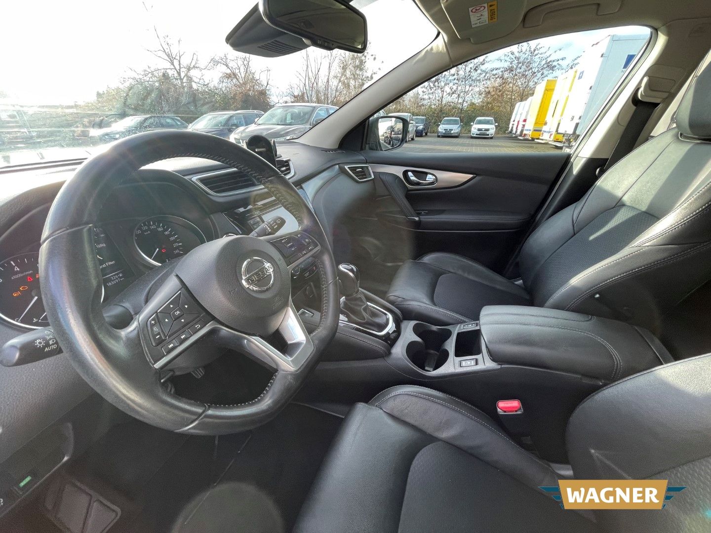 Fahrzeugabbildung Nissan Qashqai N-Connecta Auto springt nicht an