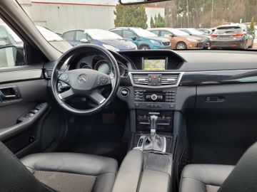 Mercedes E 200 - 12