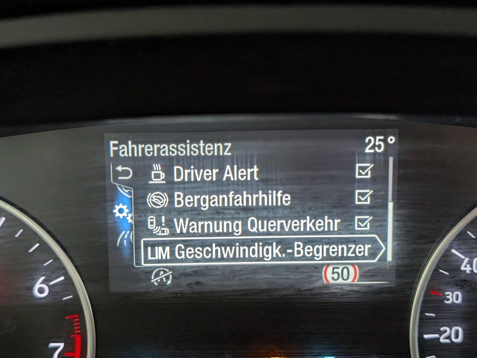FORD EcoSport 1.0 EcoBoost Titanium Navi B&O – Bild 28