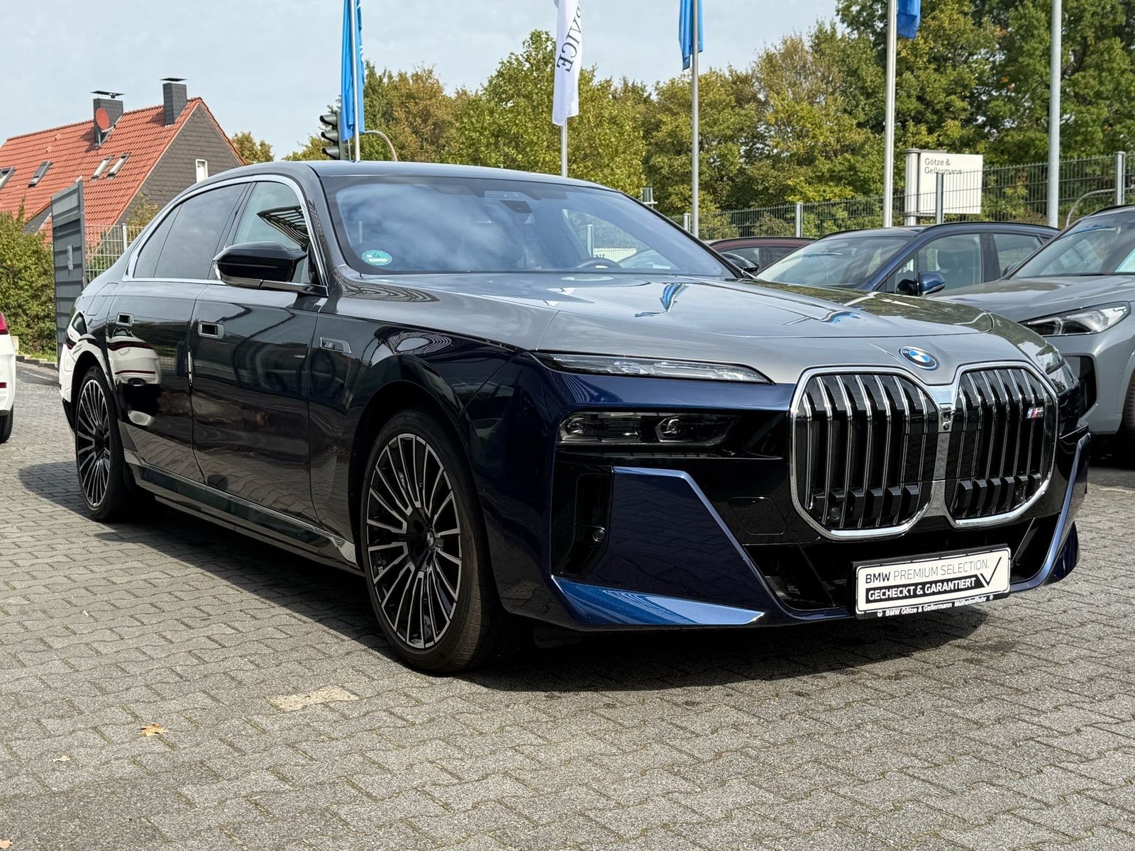 BMW i7 M70 xDrive ExecutiveLoungeSeating TwoTone foto 3