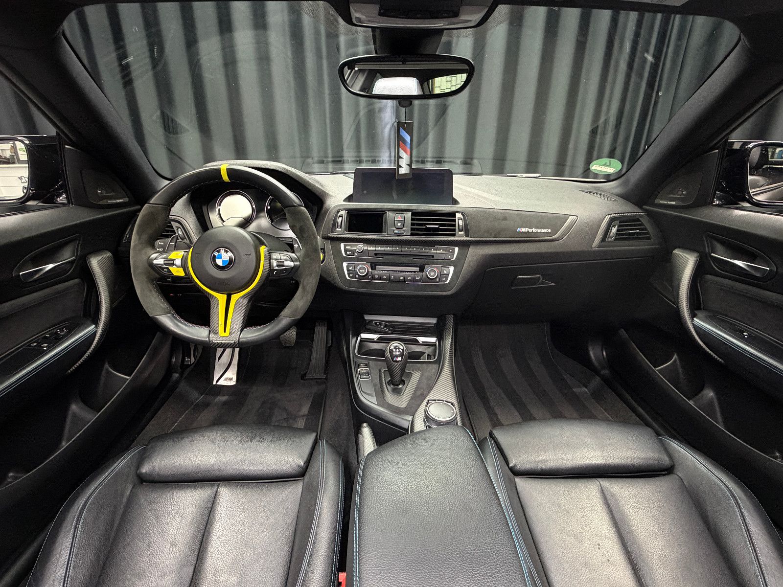 Fahrzeugabbildung BMW M2 Coupe |HJS|H/K|M-PERFORMANCE|H&R