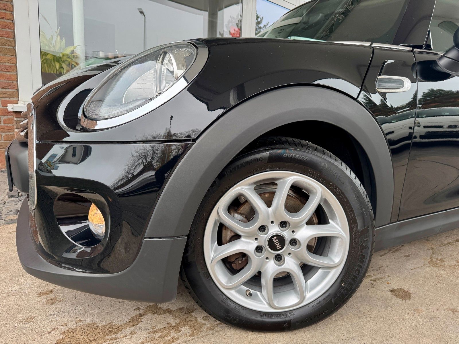 Fahrzeugabbildung MINI ONE Klima/Alufelgen/Bluetooth/1.Hand