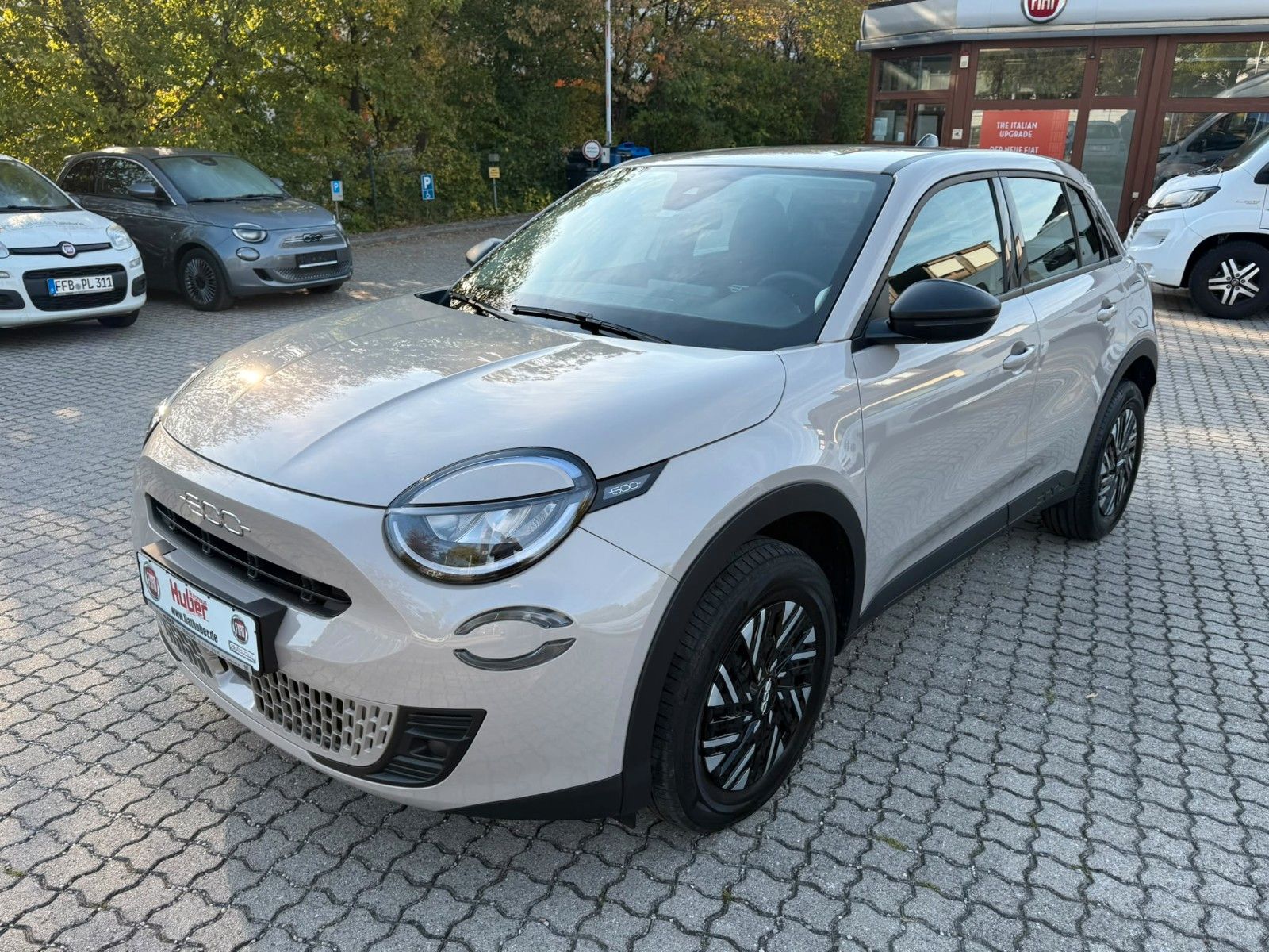 Fiat 600 Hybrid 125-Jahre-Edition imagem 3
