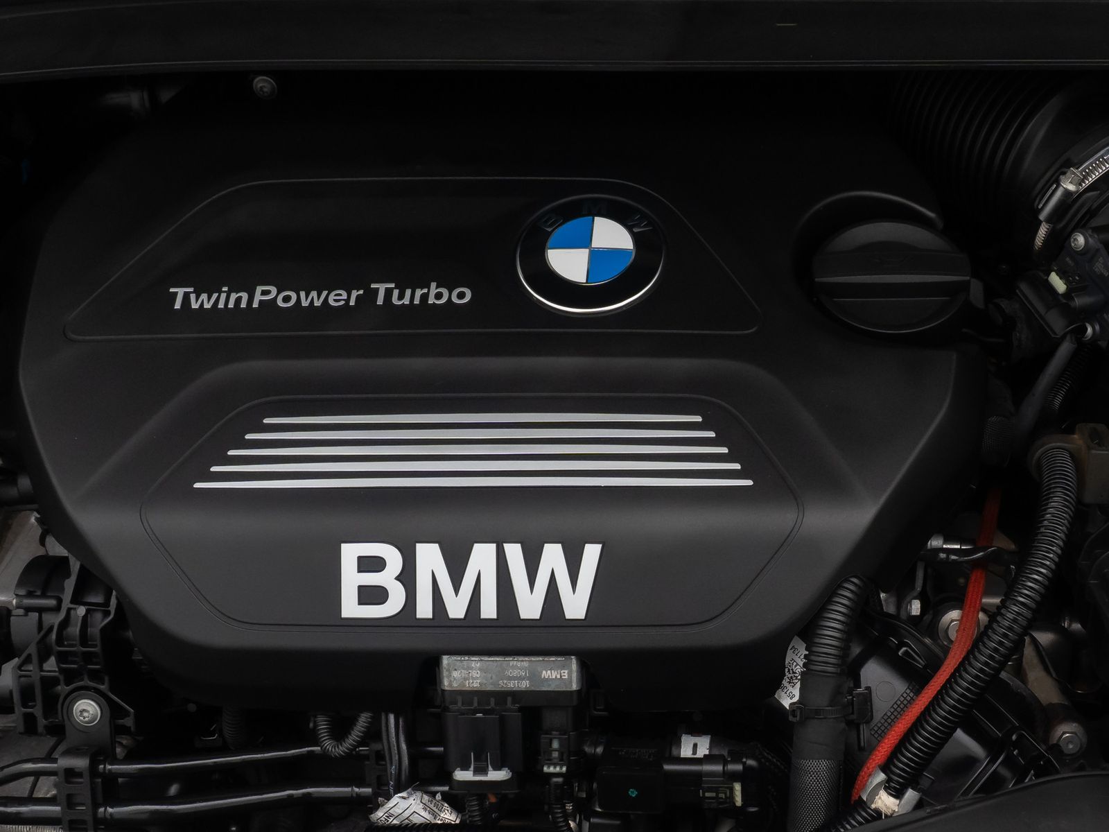Fahrzeugabbildung BMW 220d Active Tourer M Sport HUD Alarm ParkAs HiFi