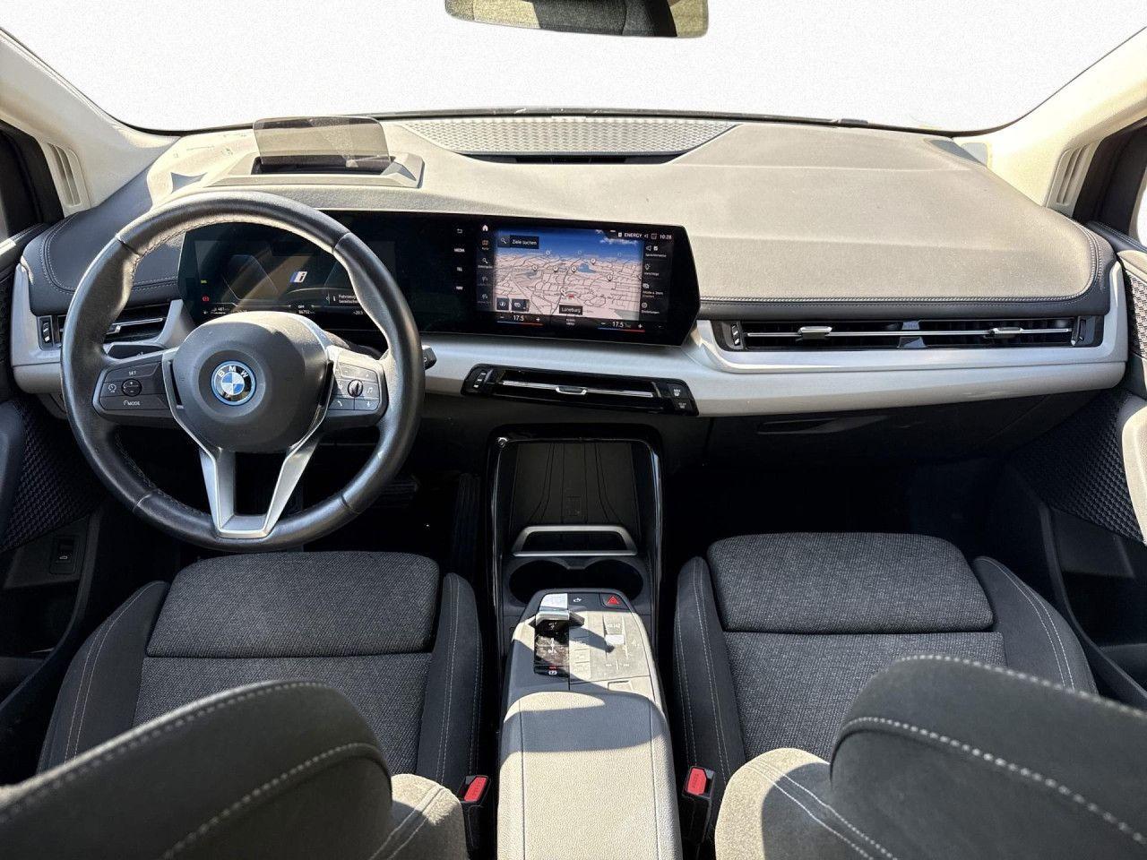 BMW 230e xDr AT HUD,360°,AHK,Pano,DAPRO,AdapLED LED