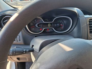 Renault Trafic - 2