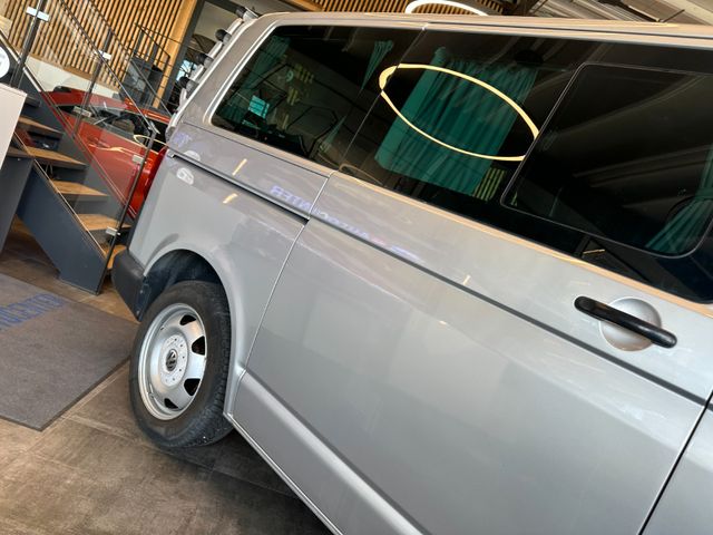 Volkswagen T5 *CAMPER*KÜCHE*BETT(aufklappbar)*ESSTISCH*AHK*