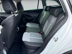 SKODA Combi 2.0 TDI Tour LED Matrix AHK 360Grad Virtul