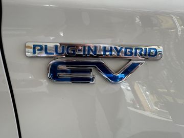 Mitsubishi Outlander PHEV PLUS Spirit-Paket 2.4 MIVEC 4WD