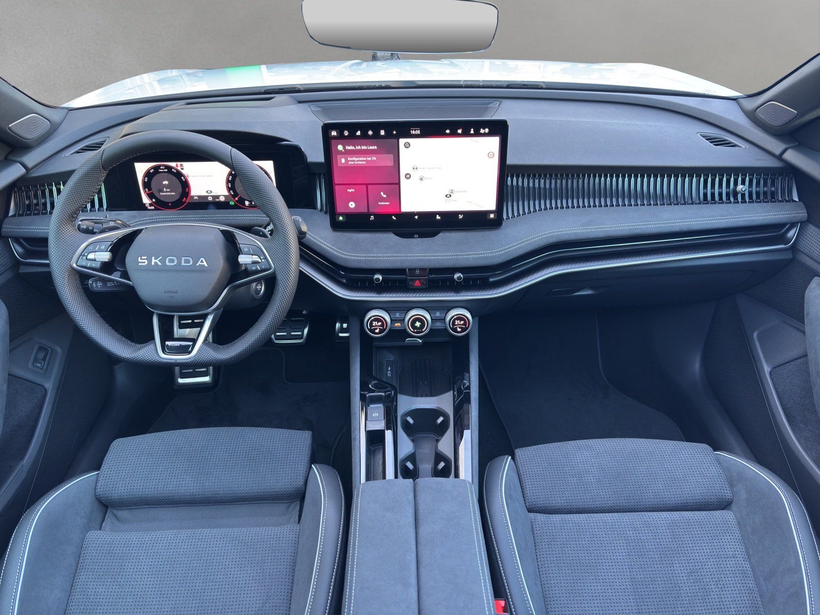 Fahrzeugabbildung SKODA Superb Combi Sportline 2.0 TSI ACC+PANO+AHK+360°