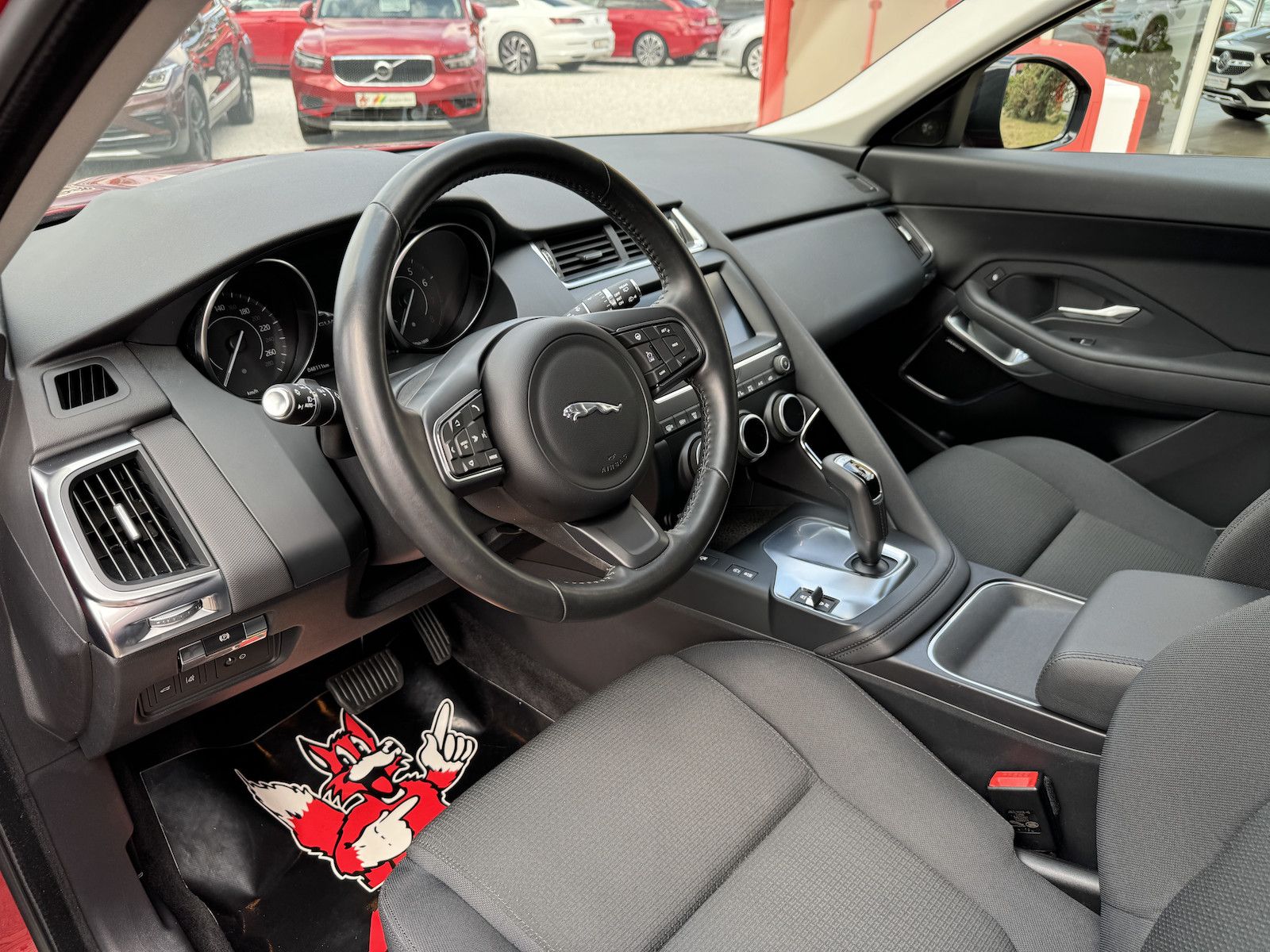 Fahrzeugabbildung Jaguar E-Pace P250 AWD /LED//DAB/Sound/Spur/Kamera/Ahk
