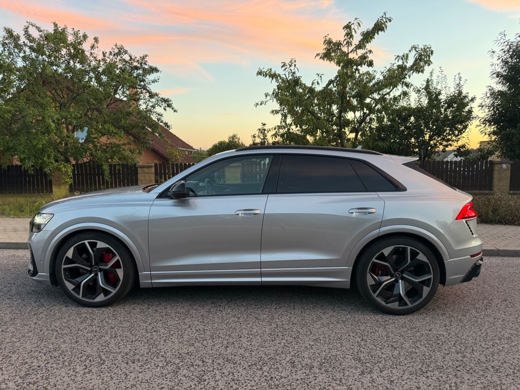 Image of Audi RSQ8