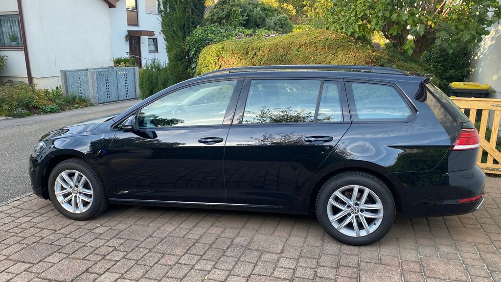 Image of Volkswagen Golf