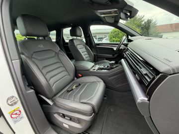 Volkswagen Touareg - 9