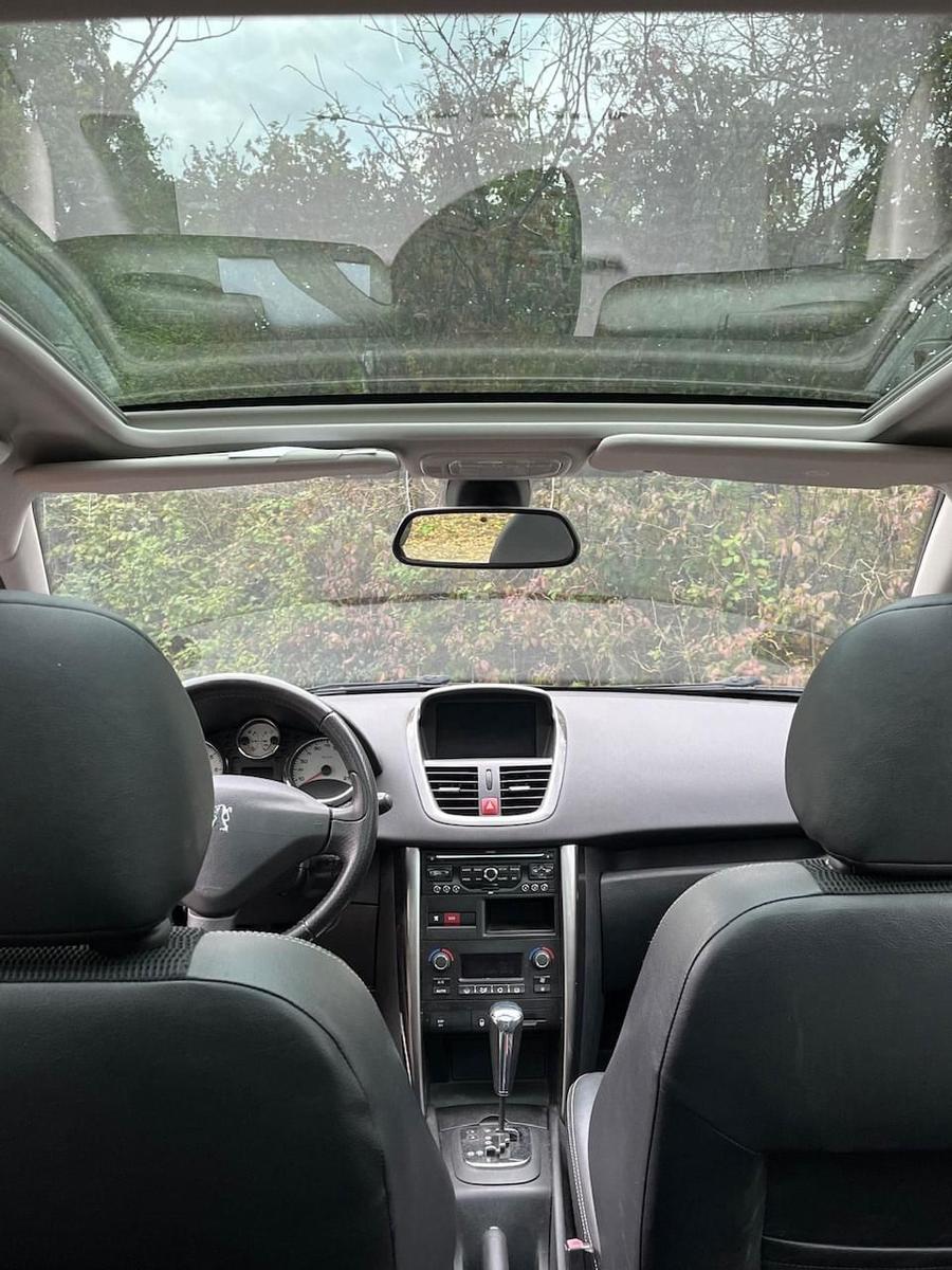 Peugeot 207 2011 — photo 6