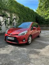 Toyota Yaris Hybrid Club Panoramadach Chec... - Toyota Yaris: Club