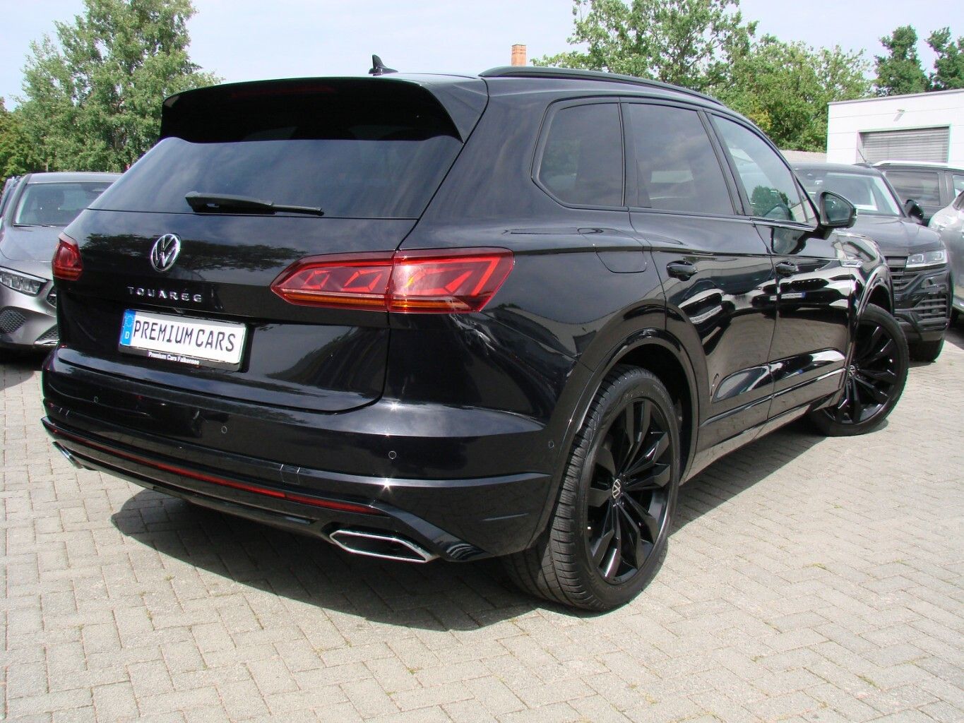 Volkswagen Touareg 3.0TDi R-Line 4M LED AHK PANO ACC Luftfe foto 3