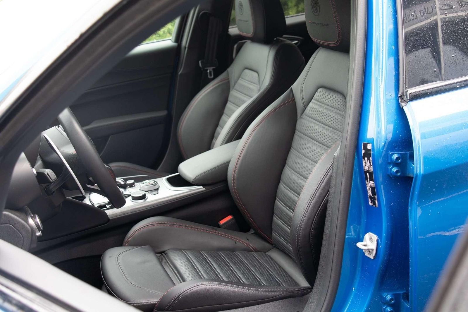 Fahrzeugabbildung Alfa Romeo Giulia Competizione MY23 2.0 Q4 vom AR Vertragsh