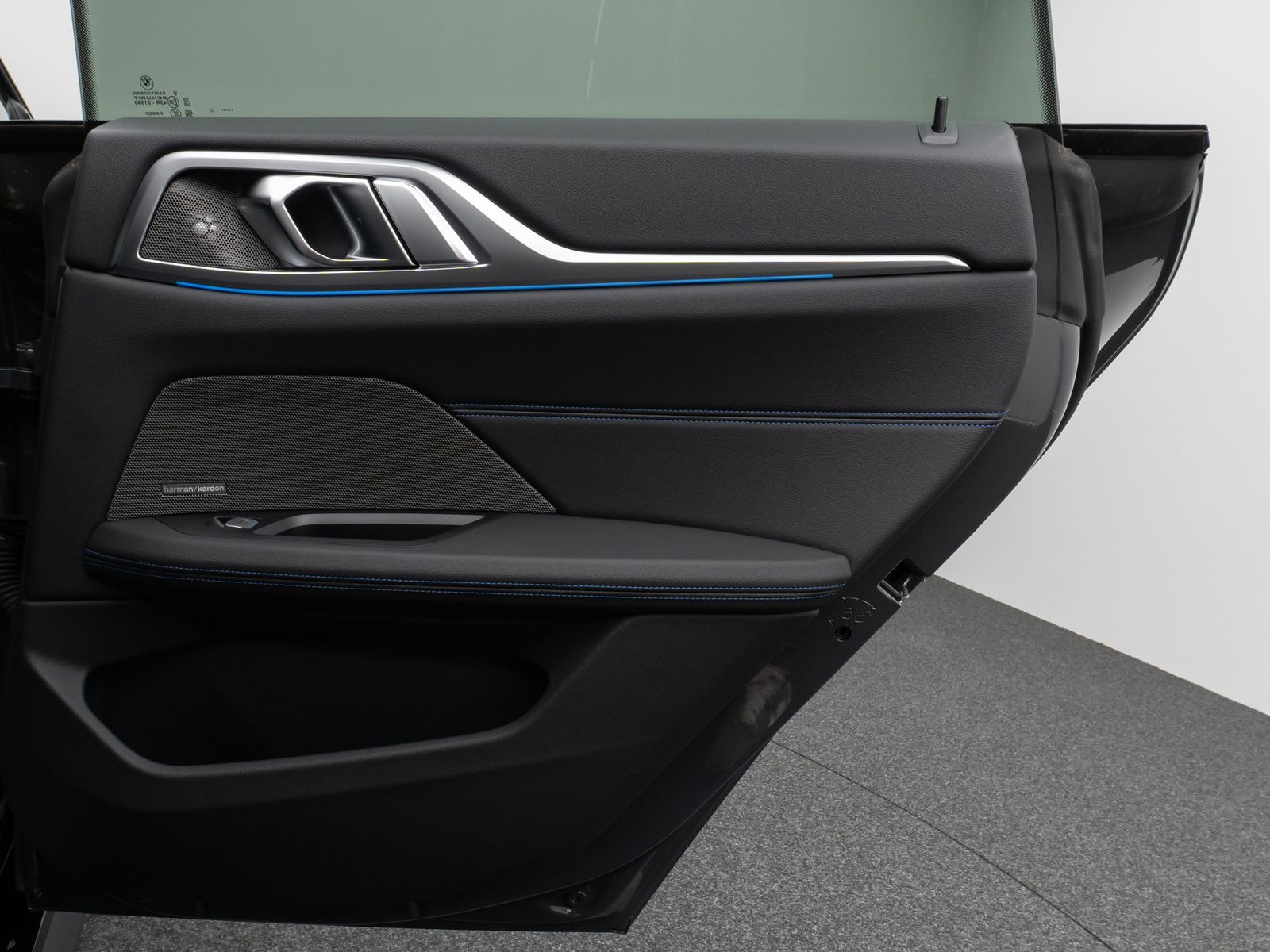 Fahrzeugabbildung BMW i4 M50 Gran Coupé Laser 360°DAB H/K Komfort 19"
