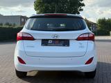 Hyundai i30 cw blue Style - Hyundai i30: Cw Style