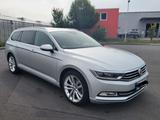 Volkswagen VW Passat,TÜV NEU,Bj 2015 - Volkswagen Passat in Bonn