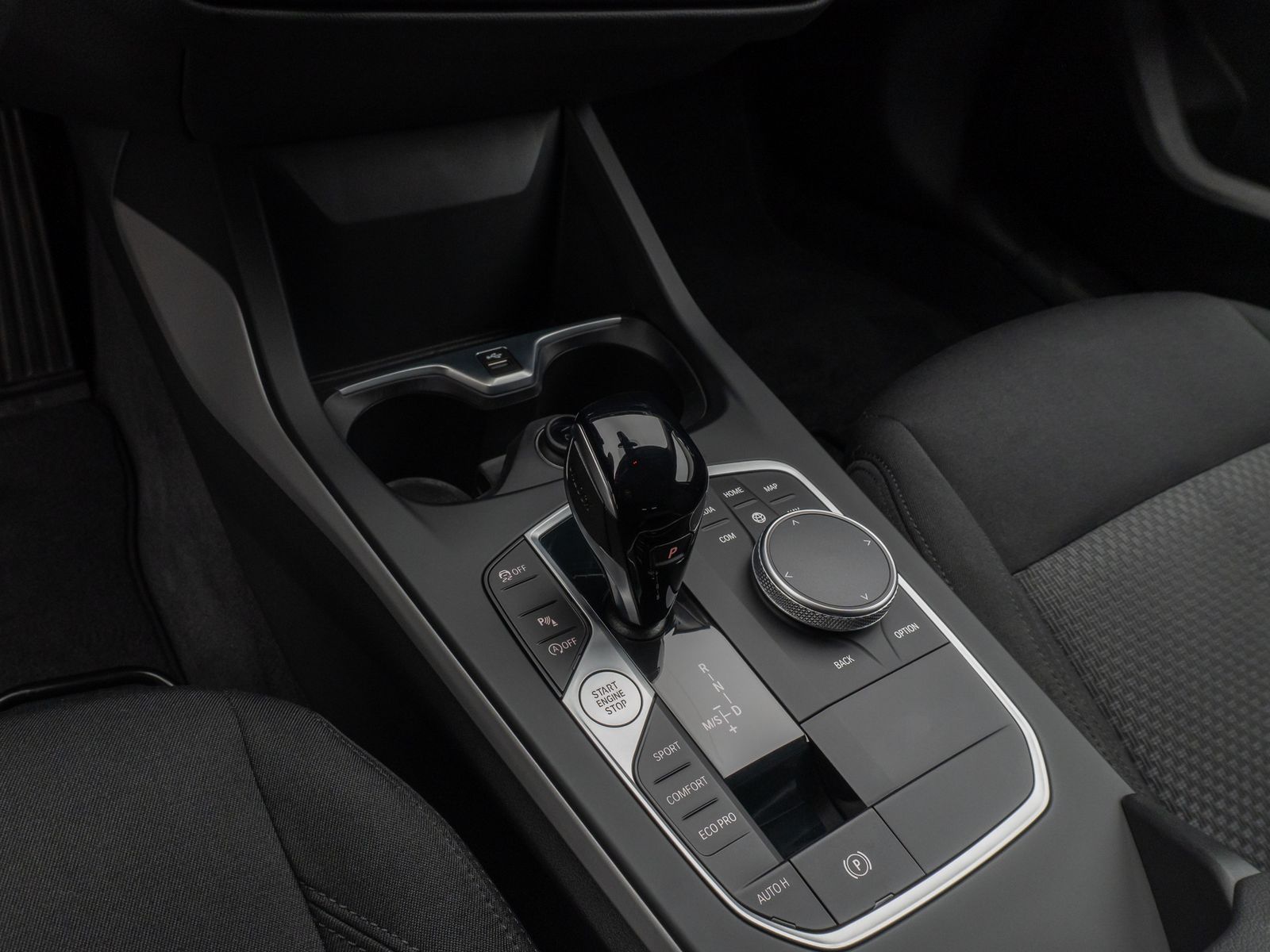 Fahrzeugabbildung BMW 116i Aut PDC DAB CockpitPro Limit NotbremsAssist