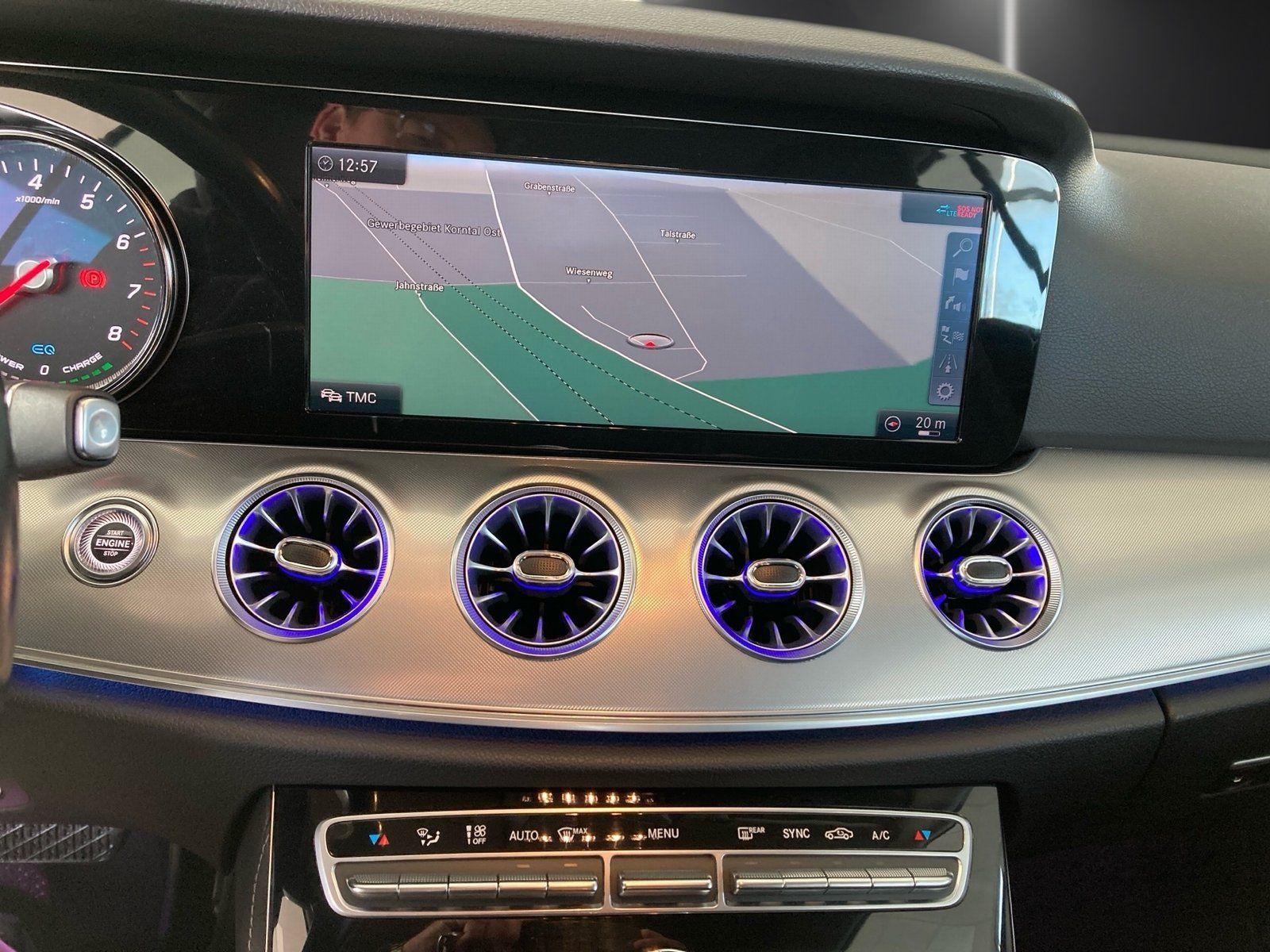 Fahrzeugabbildung Mercedes-Benz E 200 Avantgarde*Totwinkel*Kamera*LED*Park-Pilot