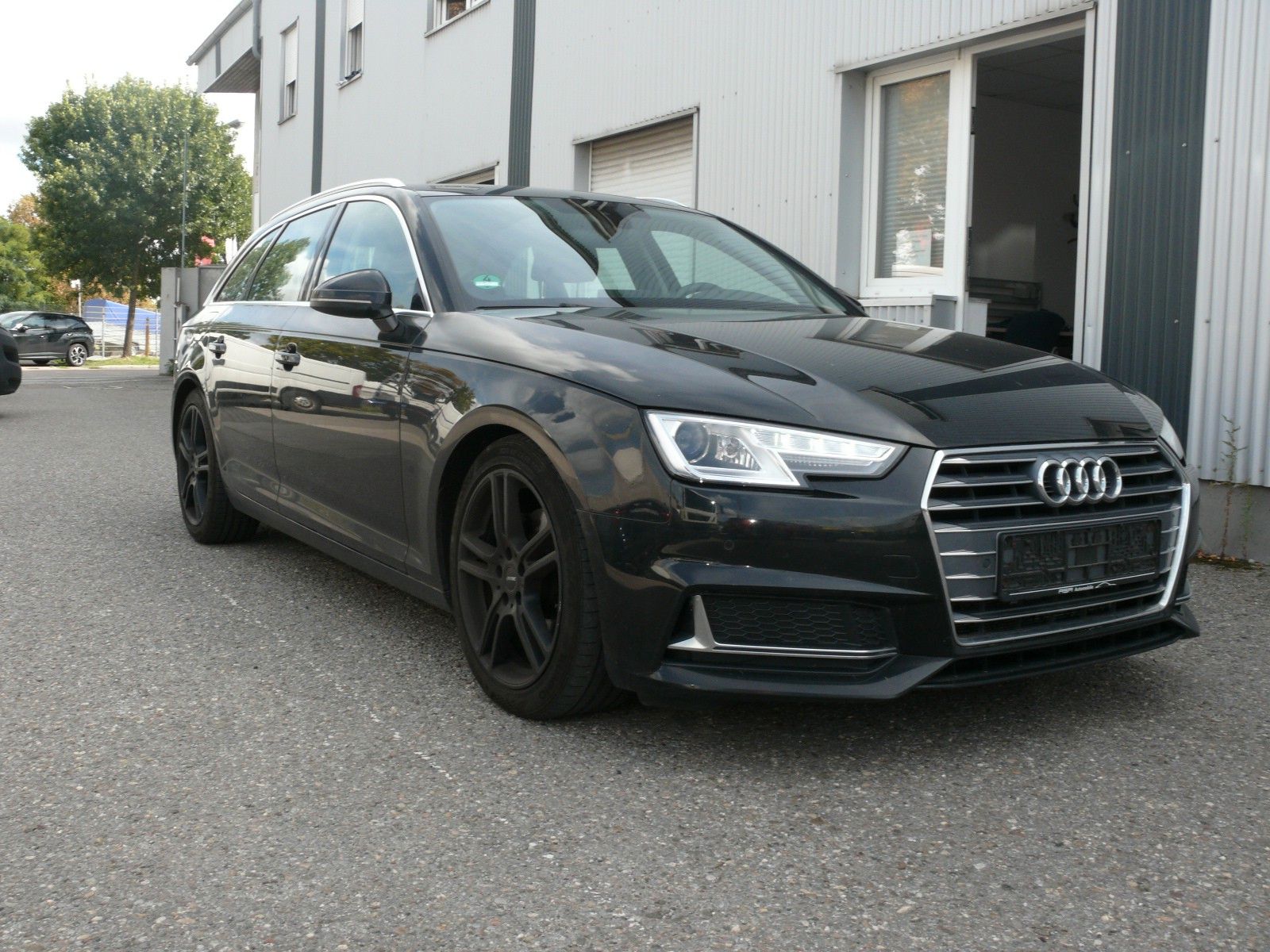 Audi A4 - 1