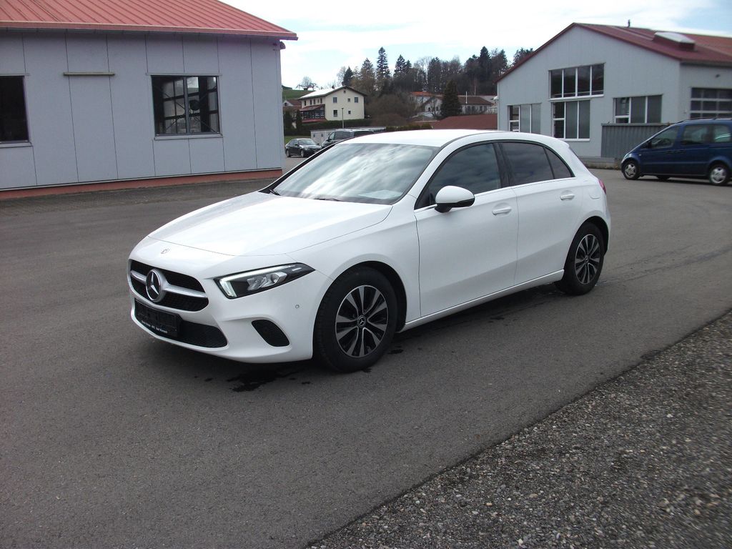 MERCEDES-BENZ