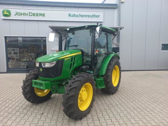 John Deere 5067E