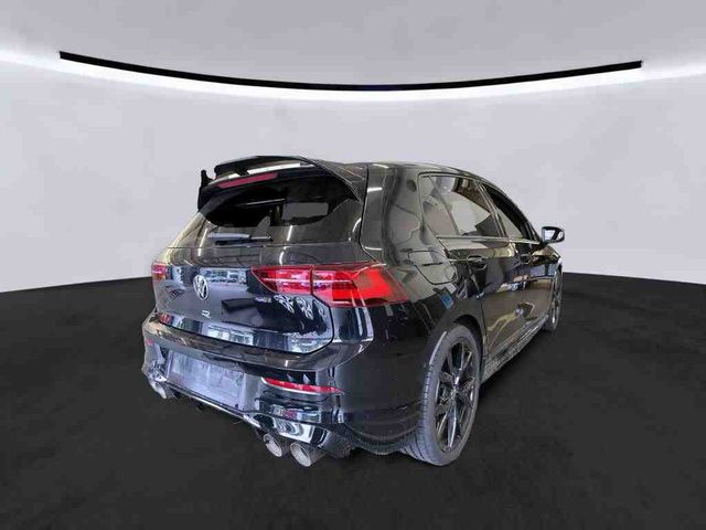 Golf VIII R 2.0 TSI DSG 4M BLACKSTYLE AKRA+PANO+