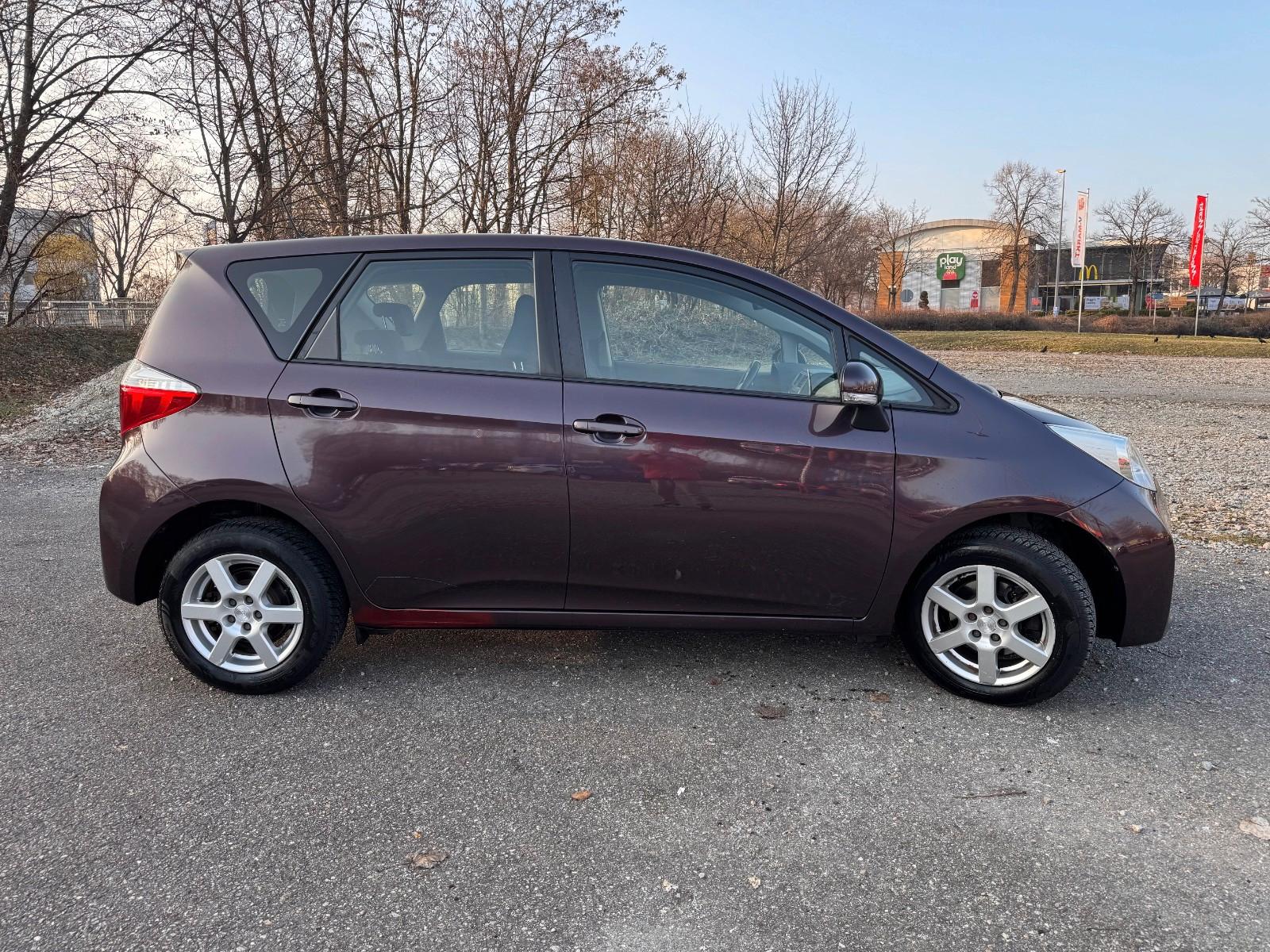 Toyota Verso-S / TÜV bis 02.2027 Bitte lesen!