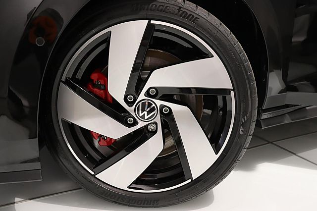 Golf GTE 1.5l DSG LEDER LED AHK SITZKLIMA PANORA