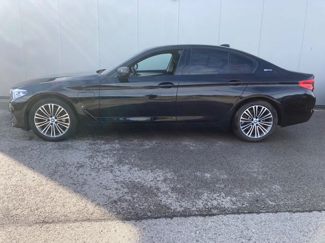 BMW 530e*SPORTLINE*Navi*Hifi*LED*Teilleder*Sitzh