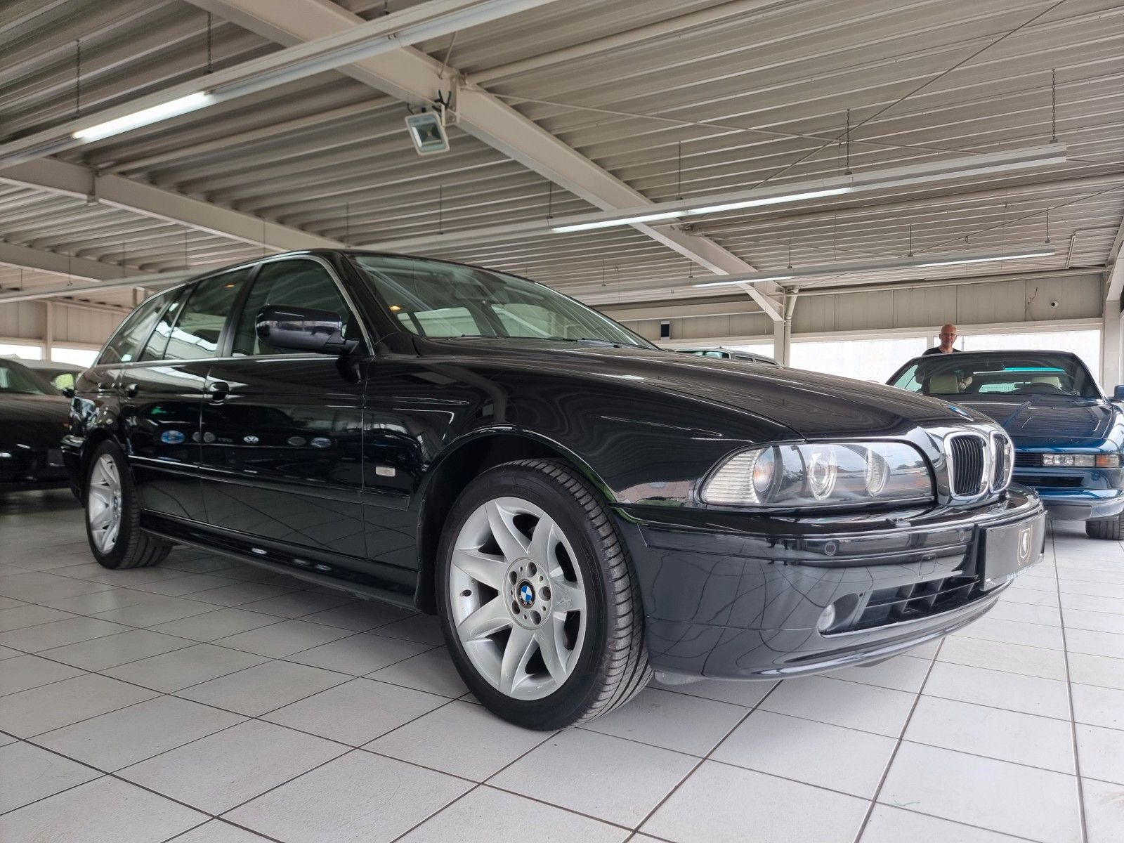 Fahrzeugabbildung BMW 530i Exclusive touring/2. Hand/1A Zust.+Historie