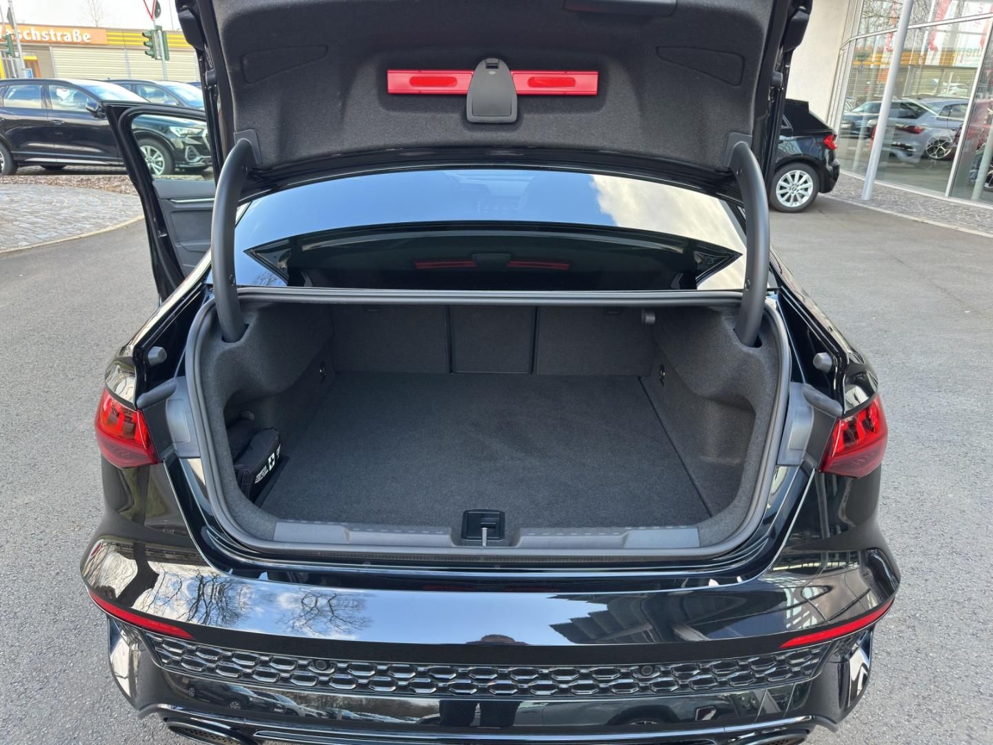 Fahrzeugabbildung Audi RS 3 Limousine RS3 Limousine 2.5 TFSI quattro Ma