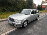 Mercedes-Benz C 220 CDI - Mercedes-Benz C 220 aus 2000: Cdi