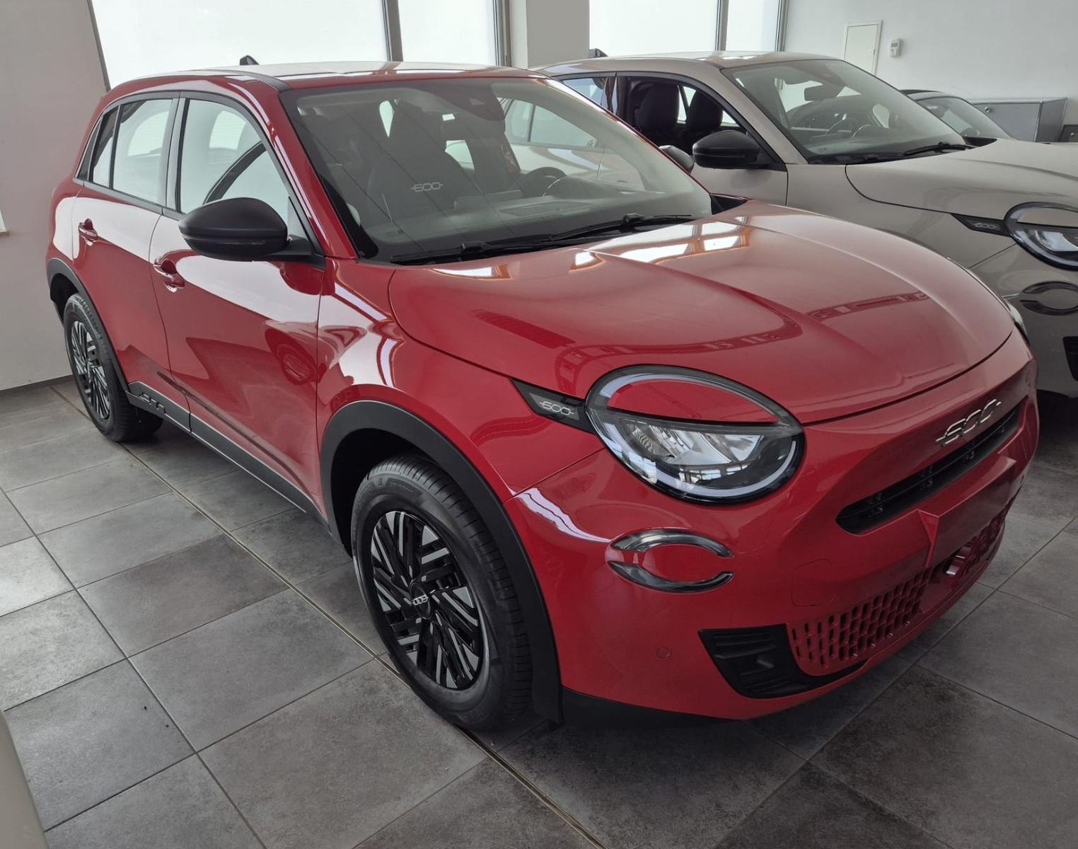 Fiat 600 Hybrid Special Edition rot