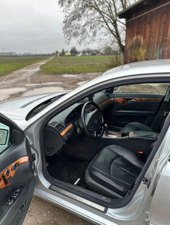 Mercedes-Benz E 320