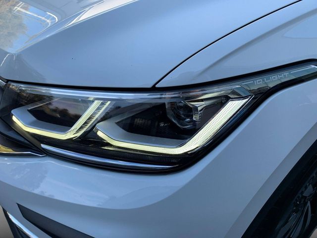 Tiguan 1.5 TSI MOVE IQ.LIGHT+NAV+KAMERA+STANDHZG