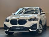 BMW X1 xDrive 18 d LED/Grosses NAVI/ Head/Up Displa - : Geländewagen, Grosse