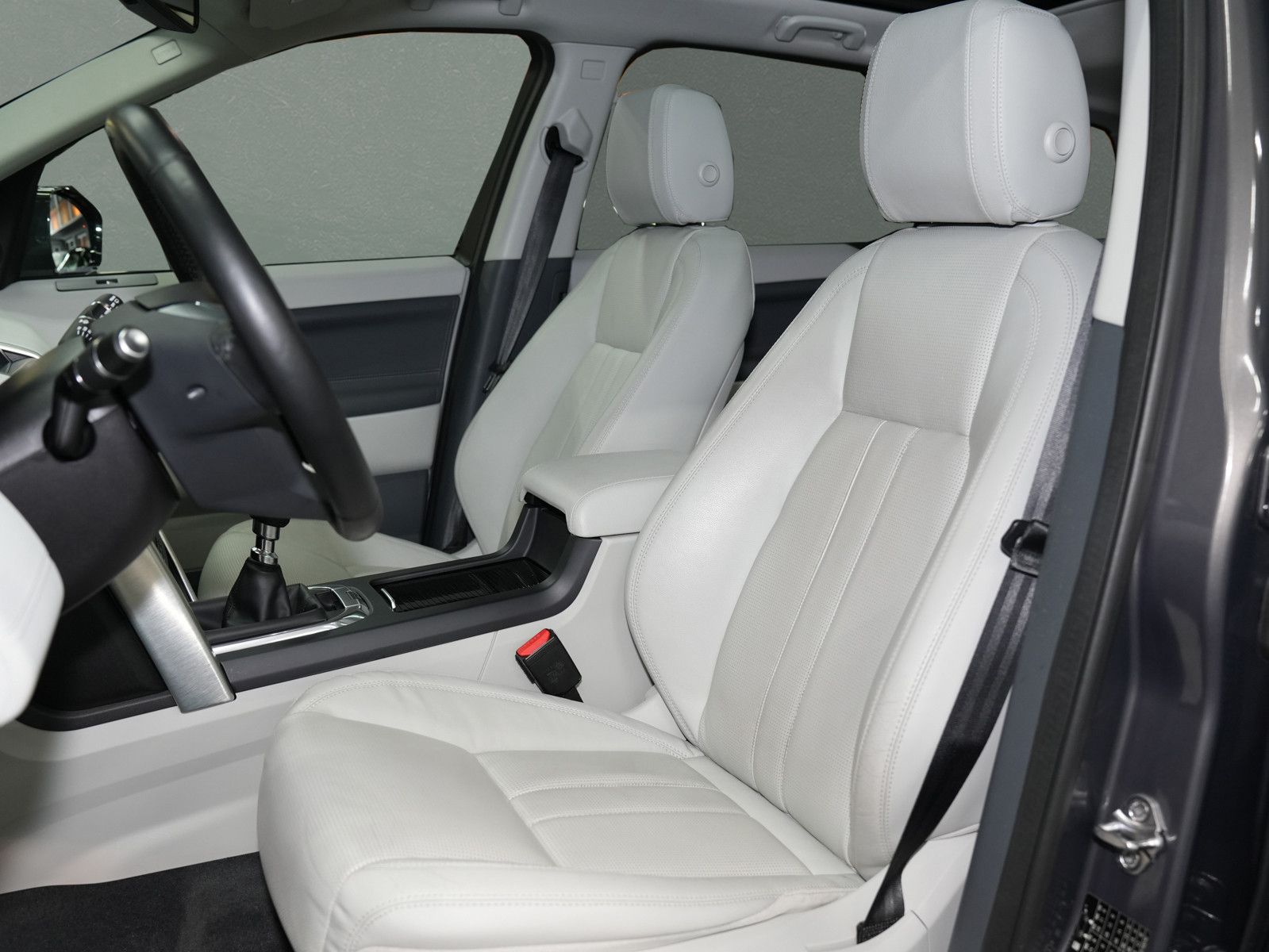 Fahrzeugabbildung Land Rover Discovery Sport HSE AWD - 1.Hand|Mwst.|39 tkm!